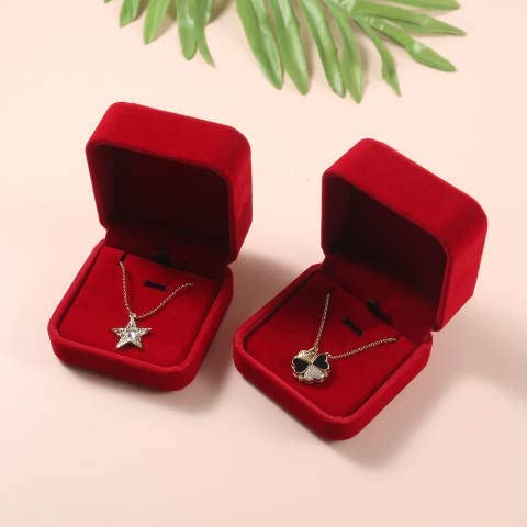 Red Velvet Pendant Earring Necklace Jewelry Box