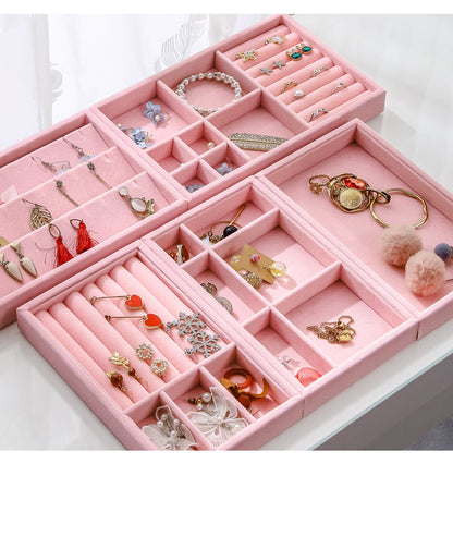 Pink Velvet Jewelry Storage 18 Slot Tray: Elegant Organizer for Necklaces, Rings, and Bracelets